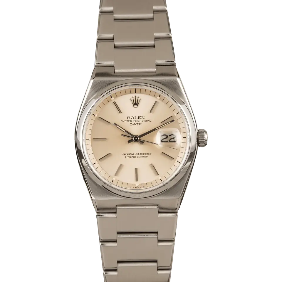 Rolex Oyster Perpetual 1530 with a silver dial with date, smooth steel bezel and steel Oyster bracelet, a pre-owned example, front view of the whole watch