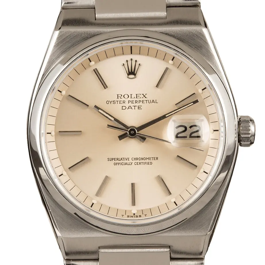 Rolex Oyster Perpetual 1530 with a silver dial with date, smooth steel bezel and steel Oyster bracelet, a pre-owned example, studio close-up of the case